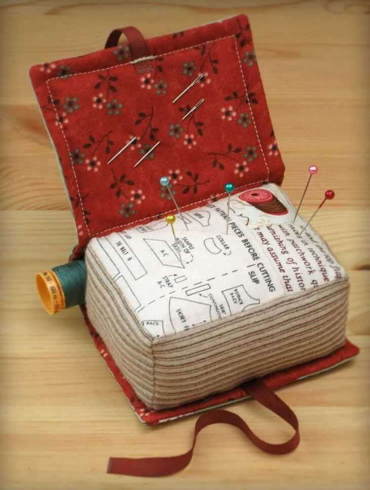 Игольница в виде книжки