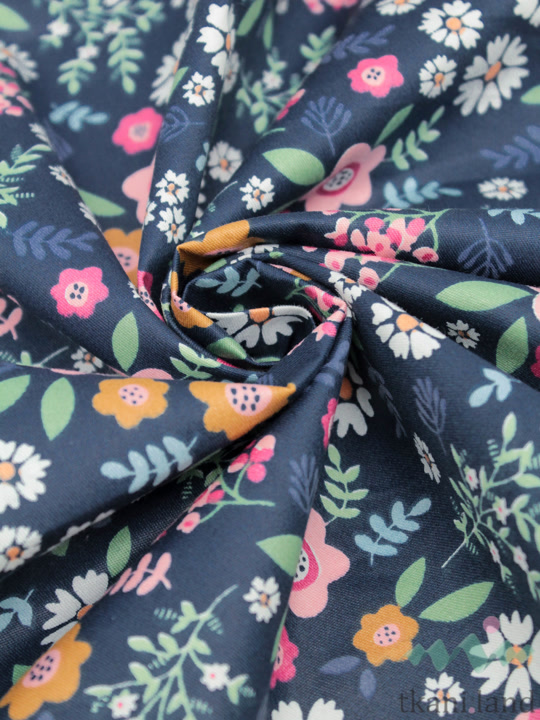 K4119 Сатин «Цветочная поляна на синем»