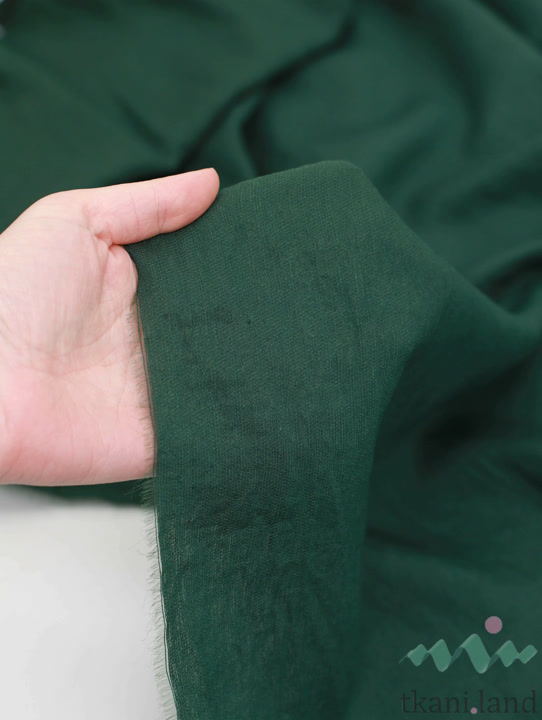 TENS0072 Тенсель костюмный Изумрудный (37)