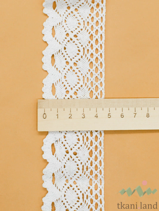 KR0078 Кружево хлопковое вязаное  цвет Теплый белый шир.4,5см
