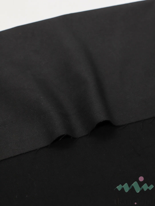 J0054 Джинса с peach-эффектом цвет «Черный»