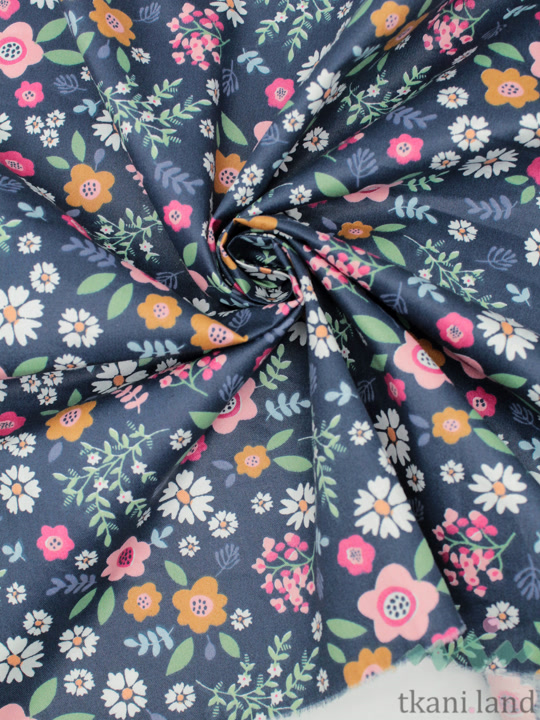 K4119 Сатин «Цветочная поляна на синем»