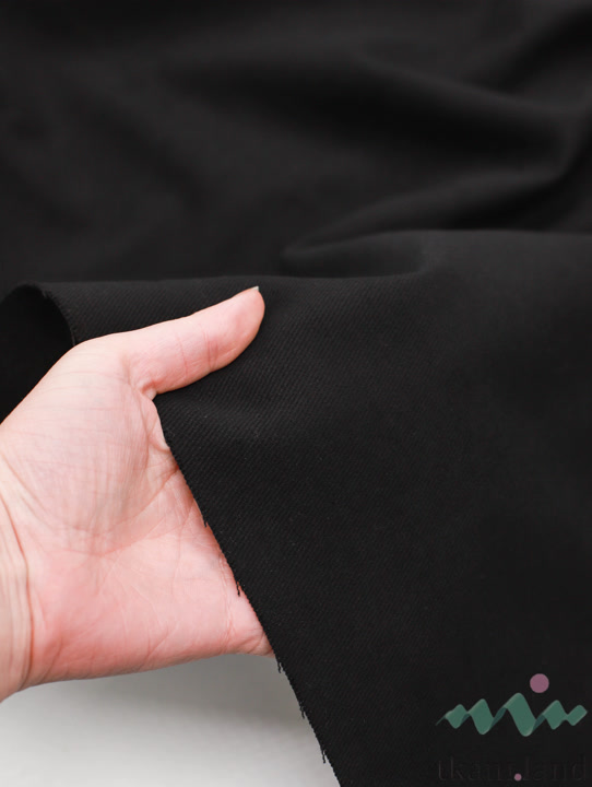 J0054 Джинса с peach-эффектом цвет «Черный»