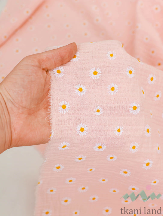 M0400 Муслин двухслойный «Ромашки на розовом»