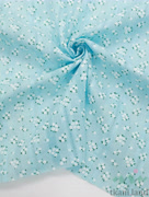 AM0040 Ажурный хлопок (батист) «Белые цветочки» на голубом